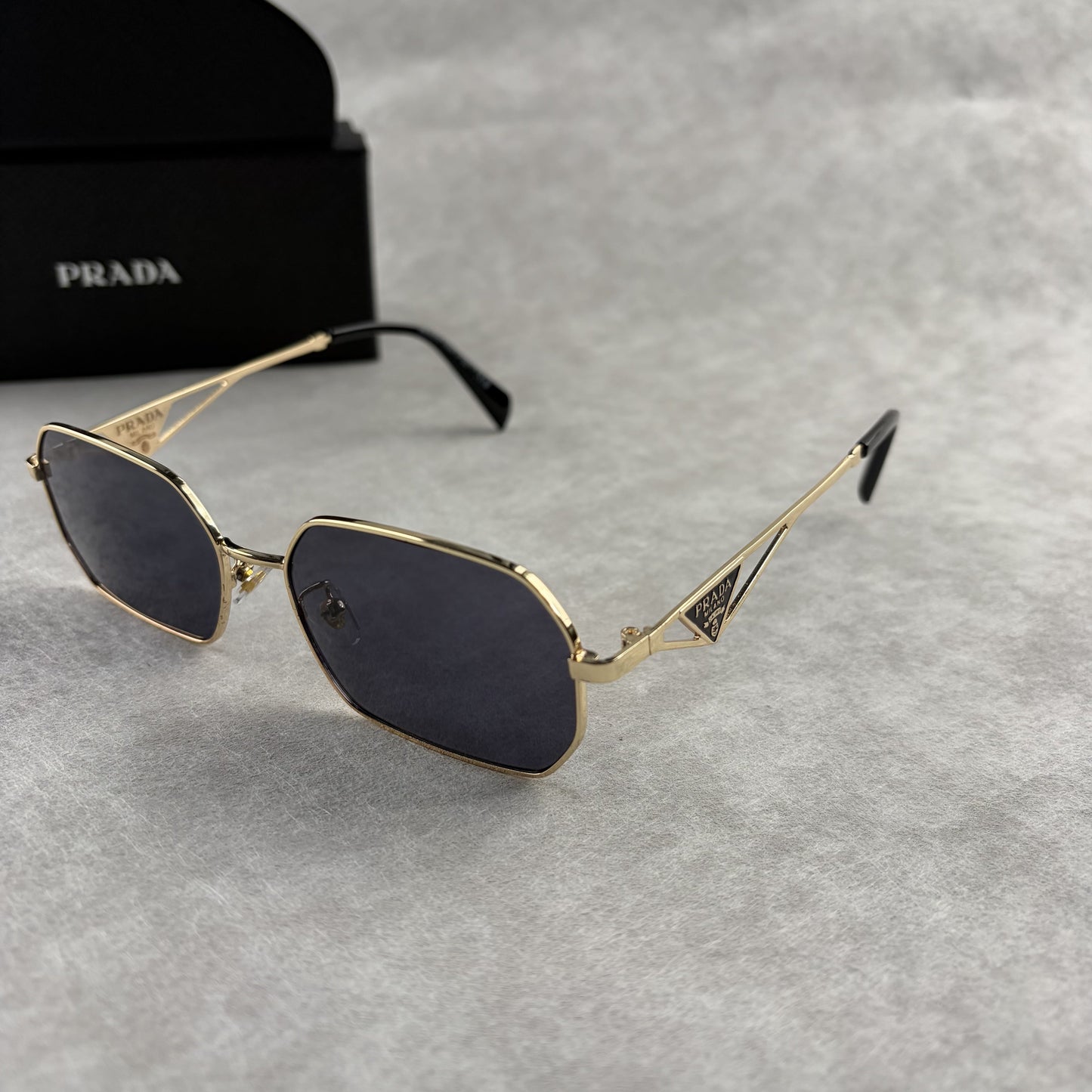 Geometric Gold Frame Sunglasses - Lightweight Metal UV Protection